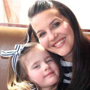 Meet your Posher, Elise